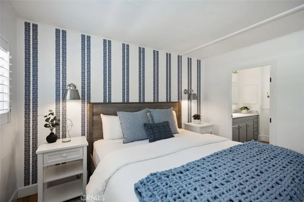 264 Mayflower Dr, Newport Beach, CA 92660