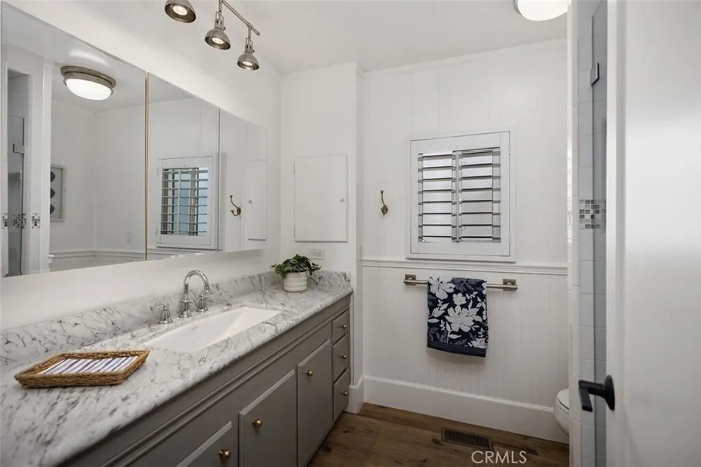 264 Mayflower Dr, Newport Beach, CA 92660