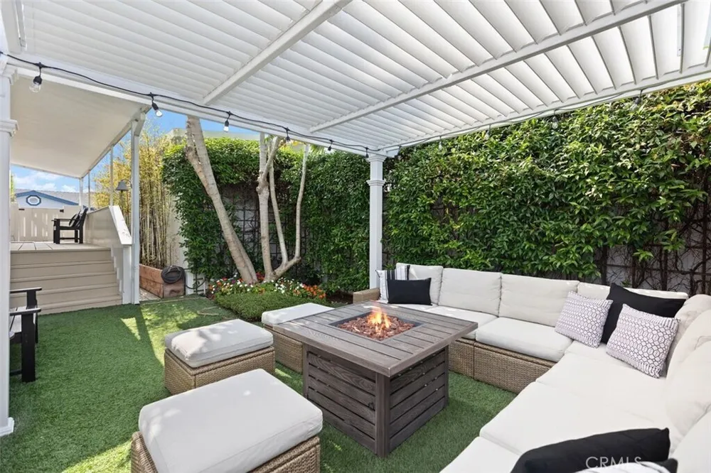 264 Mayflower Dr, Newport Beach, CA 92660