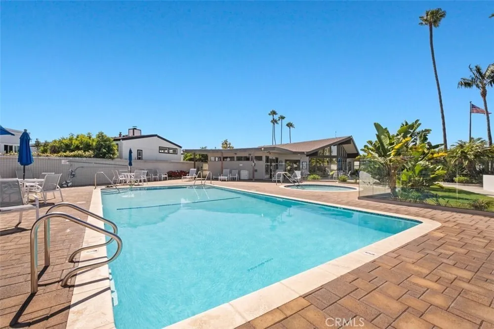 264 Mayflower Dr, Newport Beach, CA 92660