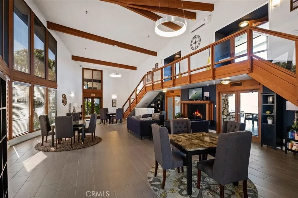 264 Mayflower Dr, Newport Beach, CA 92660