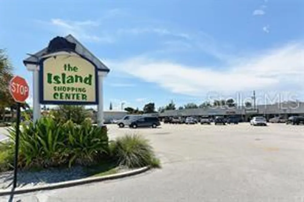 2723 60th Avenue Dr W, Bradenton, FL 34207