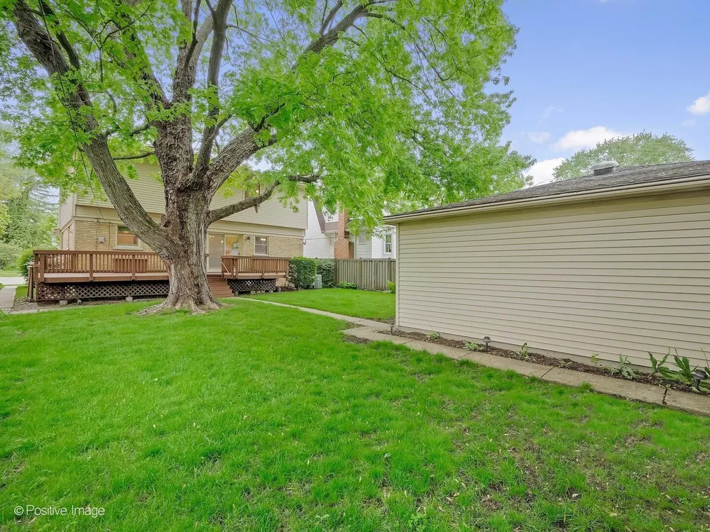 613 N Spring Ave, La Grange Park, IL 60526