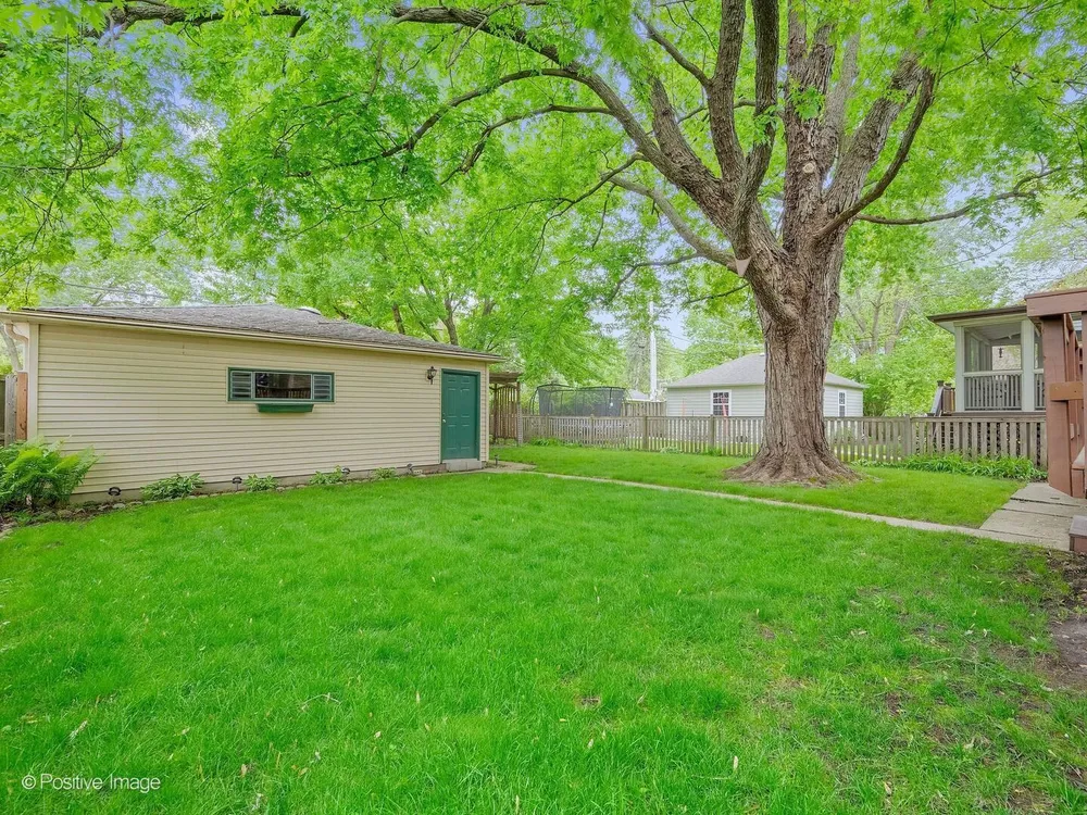 613 N Spring Ave, La Grange Park, IL 60526