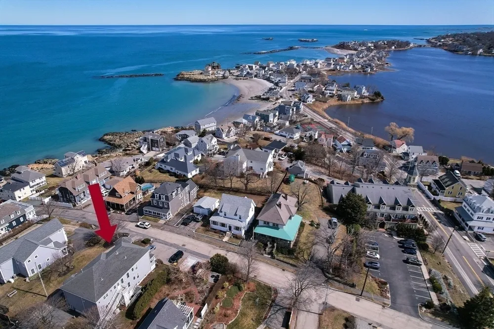 9 Meade Ave, Hull, MA 02045
