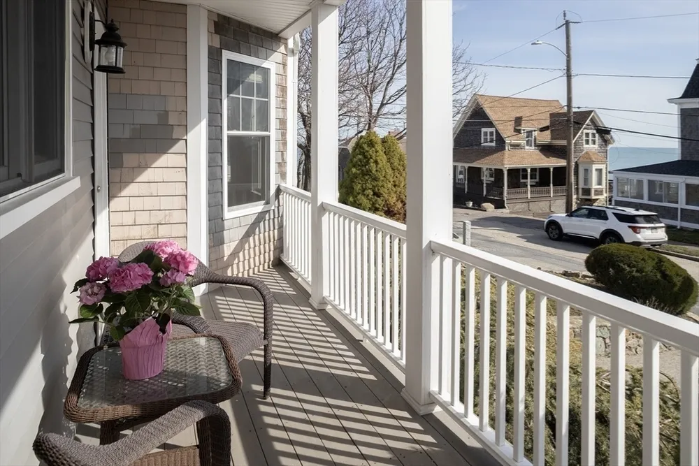 9 Meade Ave, Hull, MA 02045