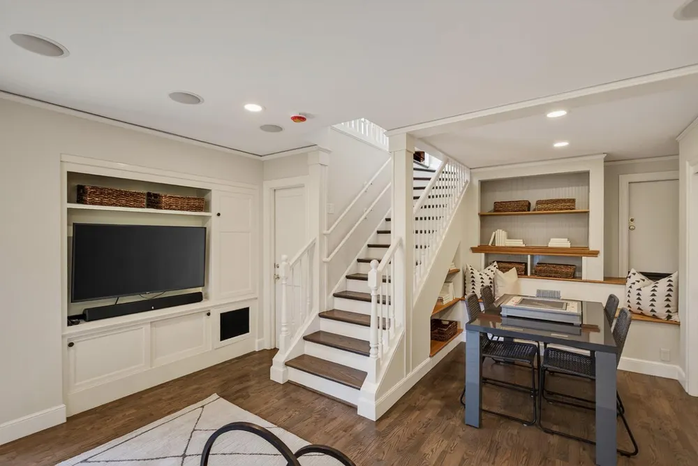103 Toyon Ct, Woodside, CA 94062