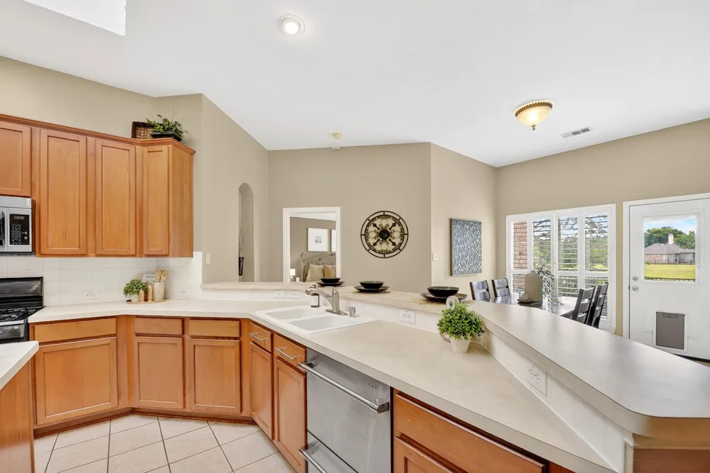 1369 Royal Oaks Dr, Frisco, TX 75036