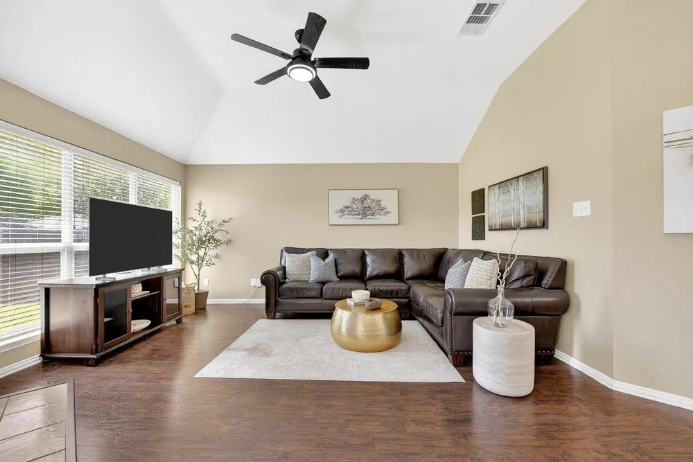 1369 Royal Oaks Dr, Frisco, TX 75036