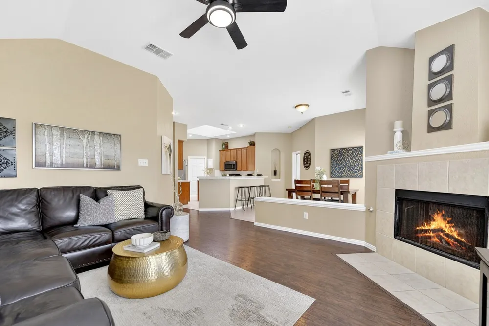 1369 Royal Oaks Dr, Frisco, TX 75036