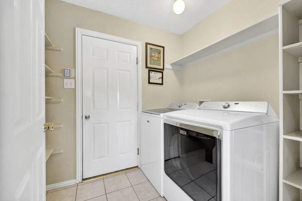 1369 Royal Oaks Dr, Frisco, TX 75036