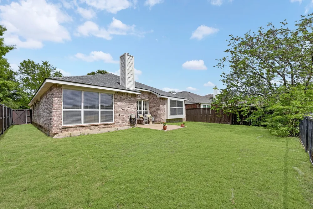 1369 Royal Oaks Dr, Frisco, TX 75036