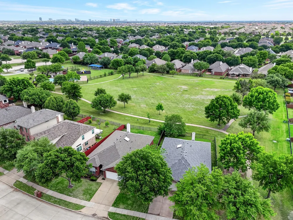1369 Royal Oaks Dr, Frisco, TX 75036