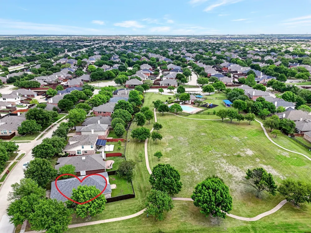 1369 Royal Oaks Dr, Frisco, TX 75036