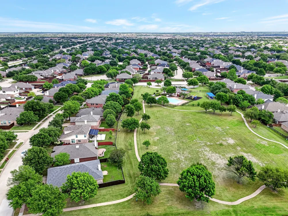 1369 Royal Oaks Dr, Frisco, TX 75036