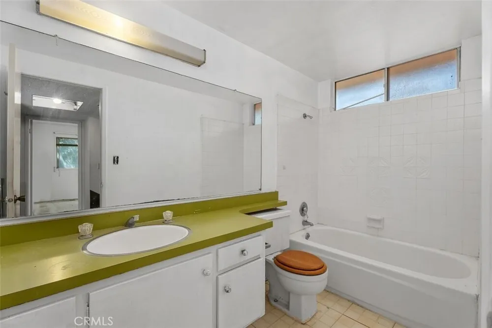10042 Sprit Circle, Huntington Beach, CA 92646