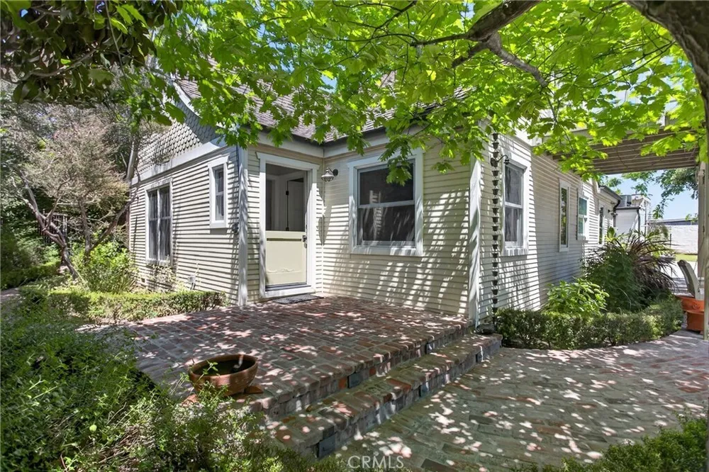 17066 Palmdale Ln, Huntington Beach, CA 92647