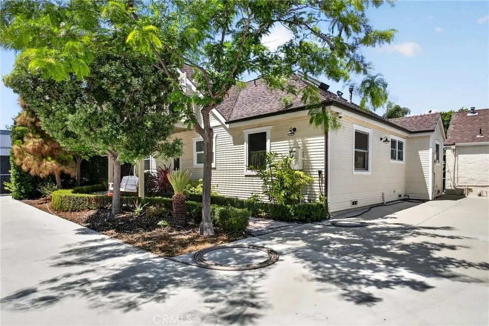 17066 Palmdale Ln, Huntington Beach, CA 92647
