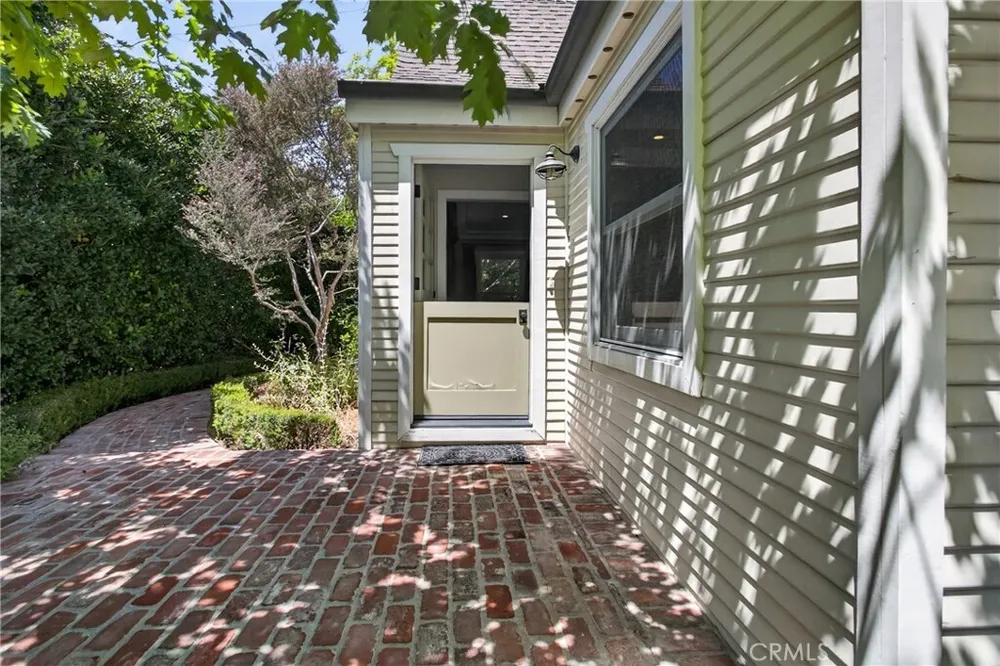 17066 Palmdale Ln, Huntington Beach, CA 92647