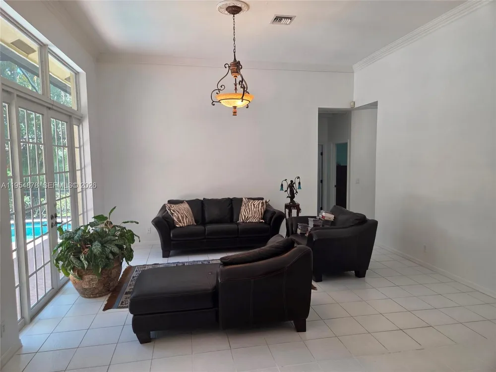 900 Spoonbill Cir, Weston, FL 33326