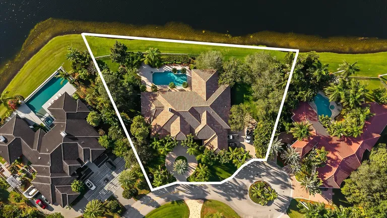 3060 Paddock Rd, Weston, FL 33331