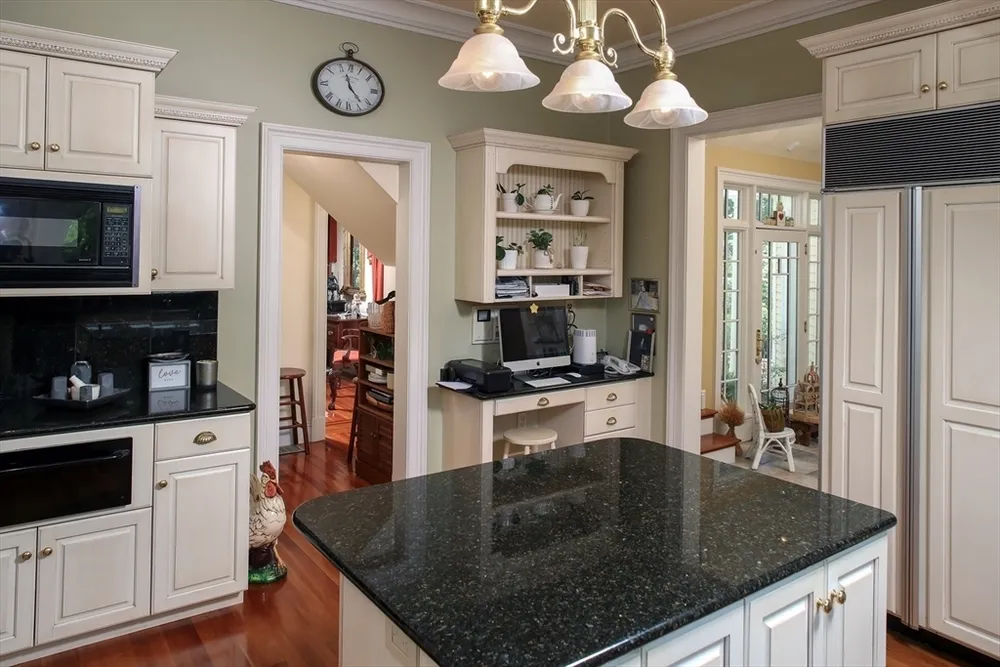 130 Popes Ln, Hingham, MA 02043