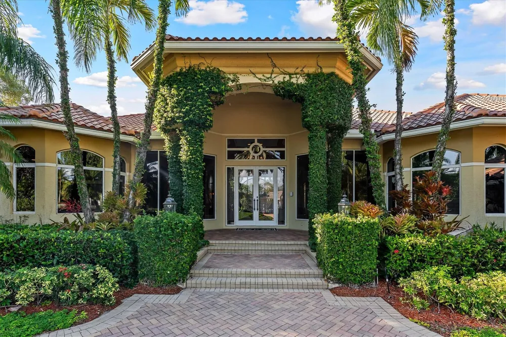 3060 Paddock Rd, Weston, FL 33331
