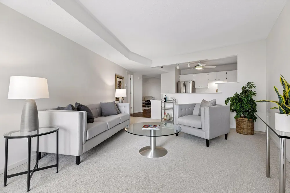 Nicollet Ave, Minneapolis, MN 55403