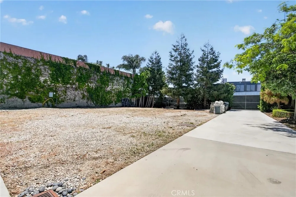 17066 Palmdale Ln, Huntington Beach, CA 92647