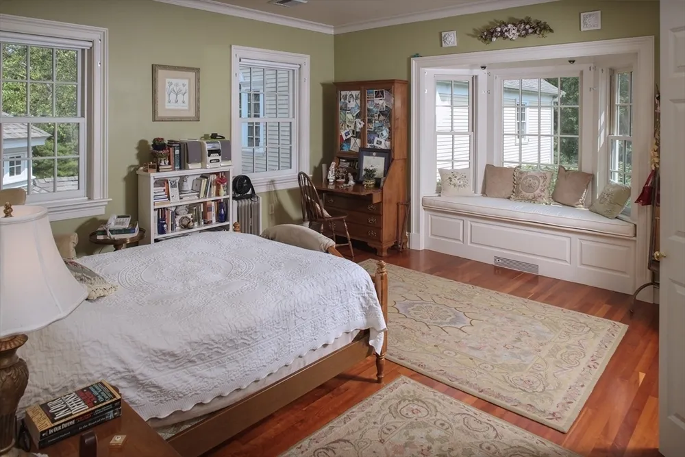 130 Popes Ln, Hingham, MA 02043