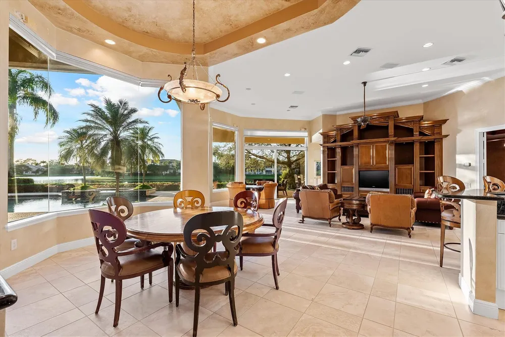 3060 Paddock Rd, Weston, FL 33331