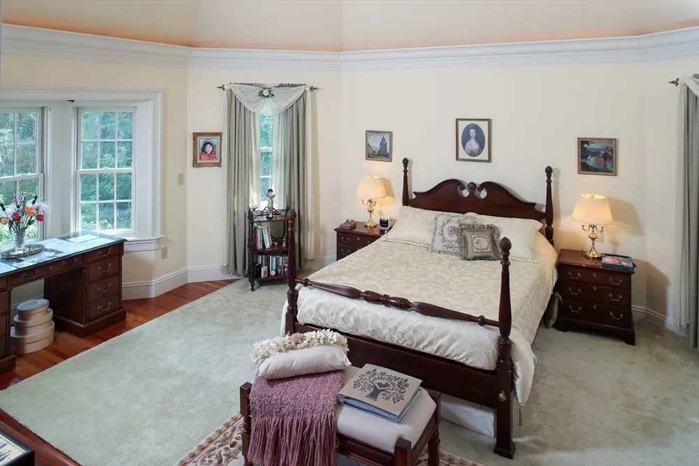 130 Popes Ln, Hingham, MA 02043