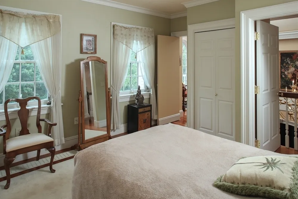 130 Popes Ln, Hingham, MA 02043