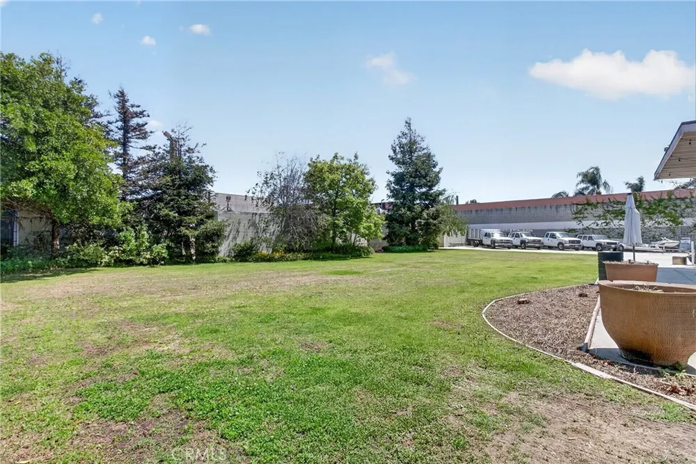 17066 Palmdale Ln, Huntington Beach, CA 92647