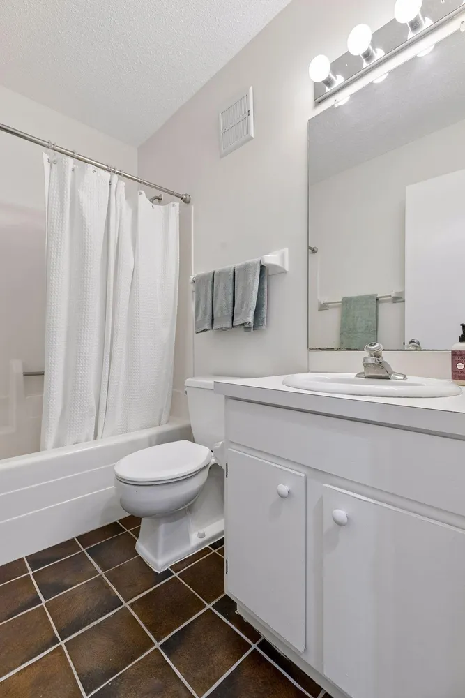 Nicollet Ave, Minneapolis, MN 55403
