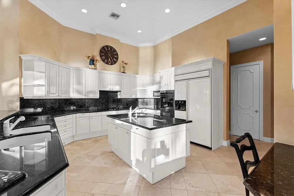 3060 Paddock Rd, Weston, FL 33331