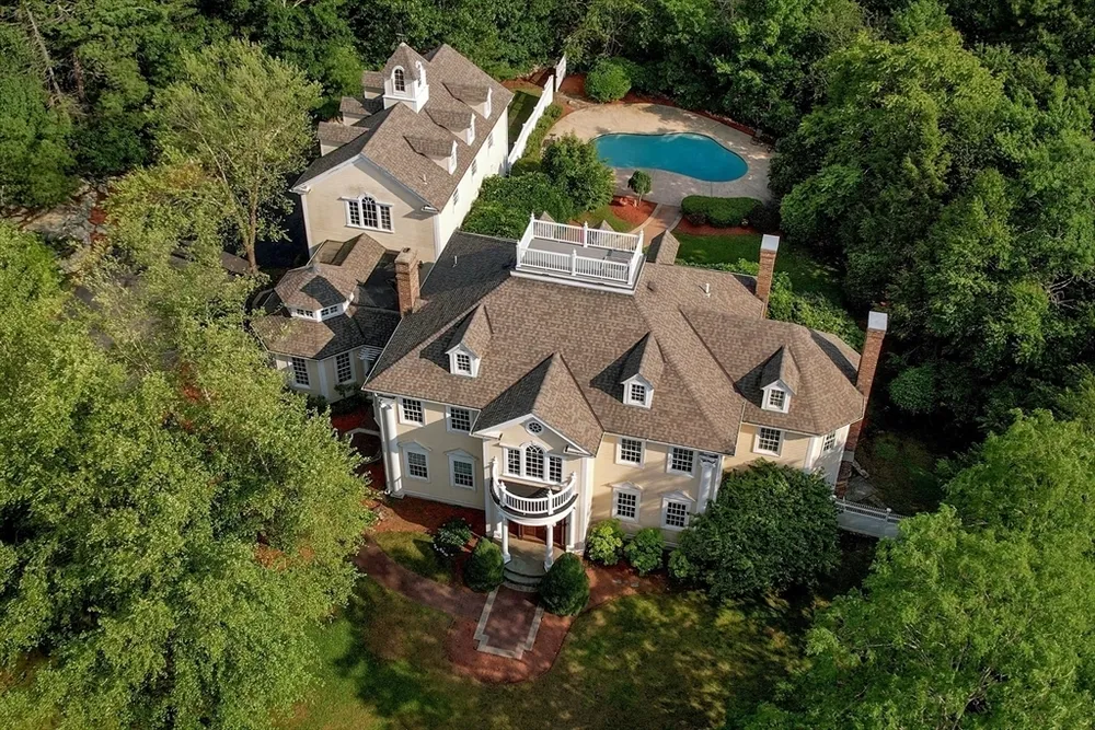 130 Popes Ln, Hingham, MA 02043