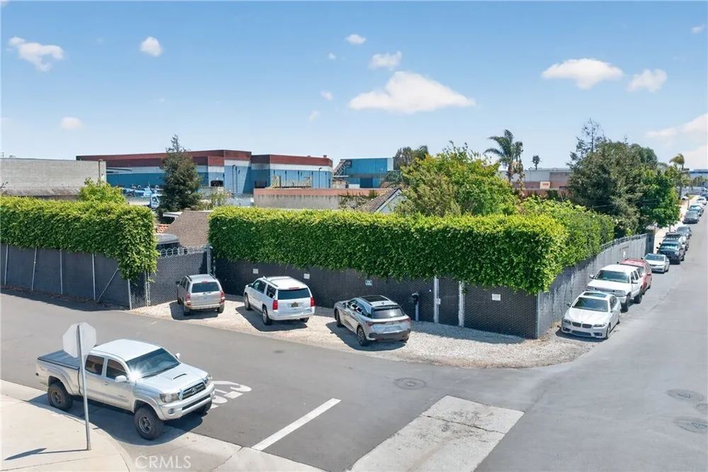 17066 Palmdale Ln, Huntington Beach, CA 92647