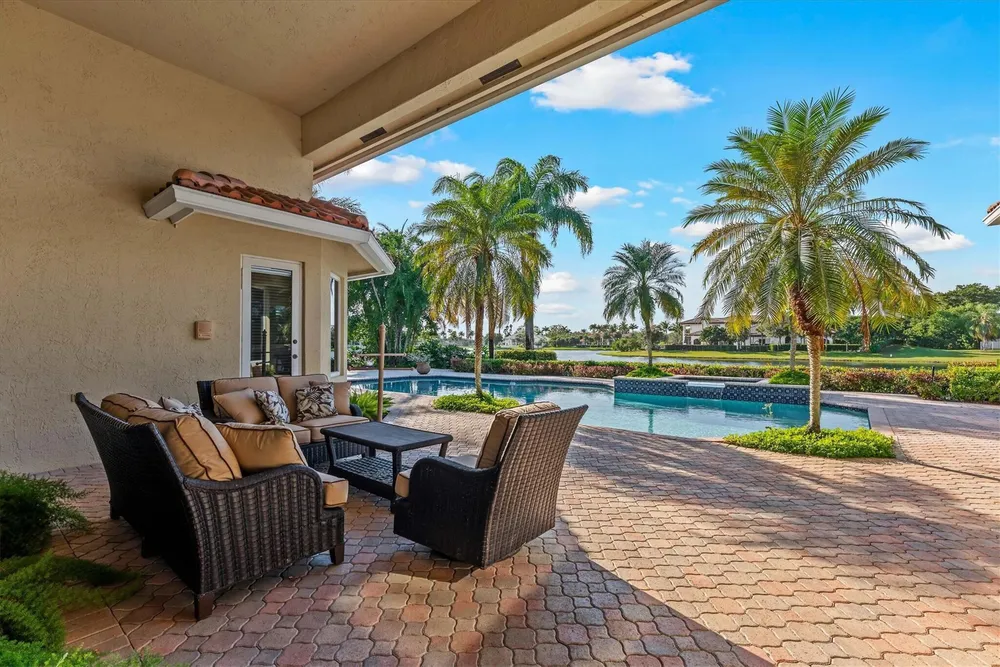 3060 Paddock Rd, Weston, FL 33331
