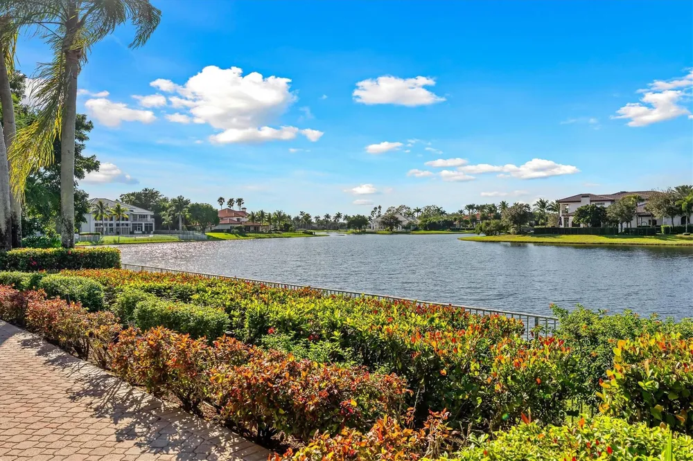 3060 Paddock Rd, Weston, FL 33331