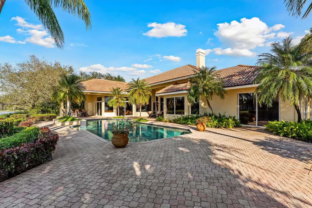 3060 Paddock Rd, Weston, FL 33331