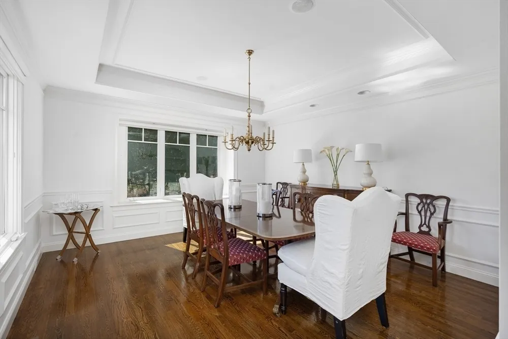 71 Clubhouse Dr, Hingham, MA 02043