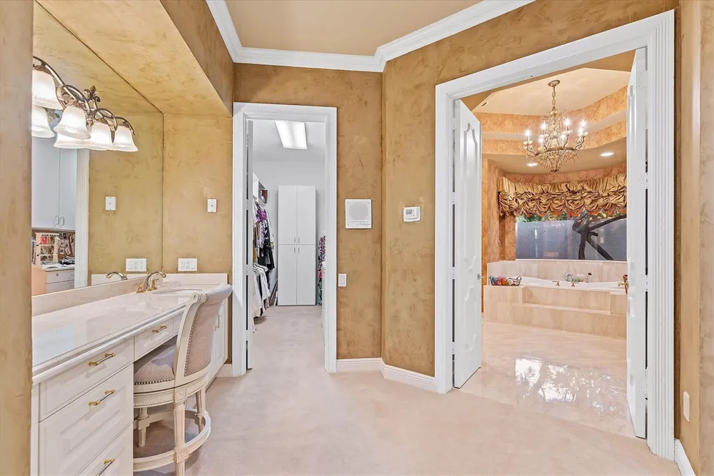 3060 Paddock Rd, Weston, FL 33331