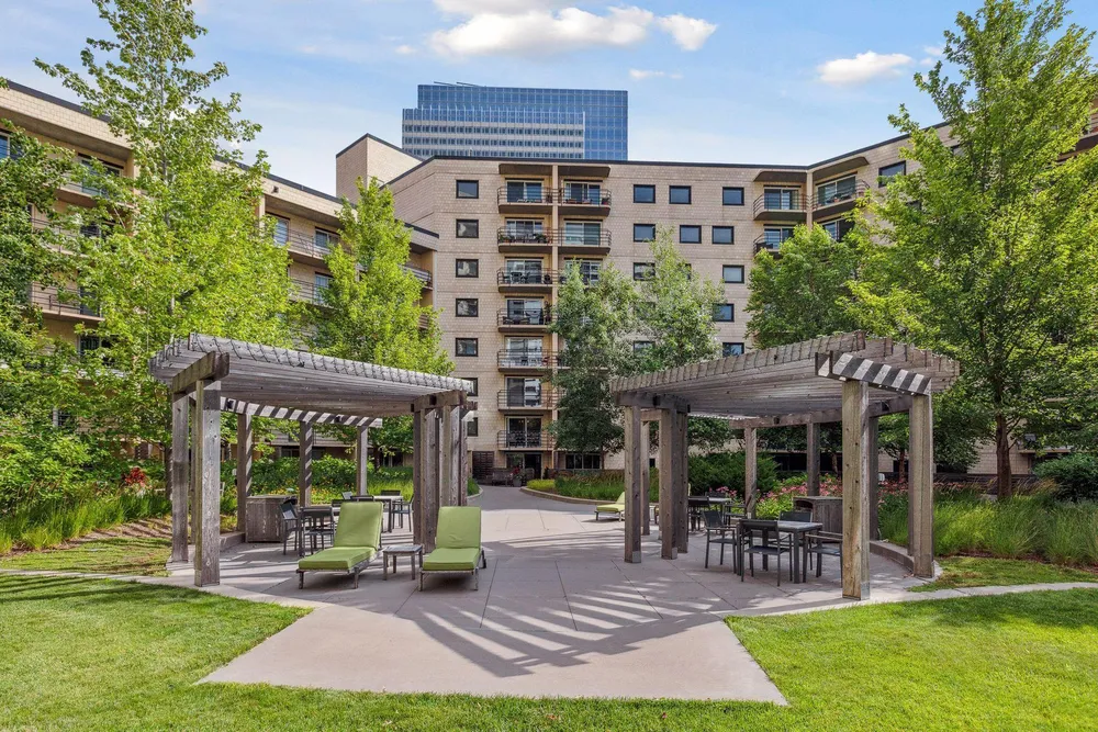 Nicollet Ave, Minneapolis, MN 55403