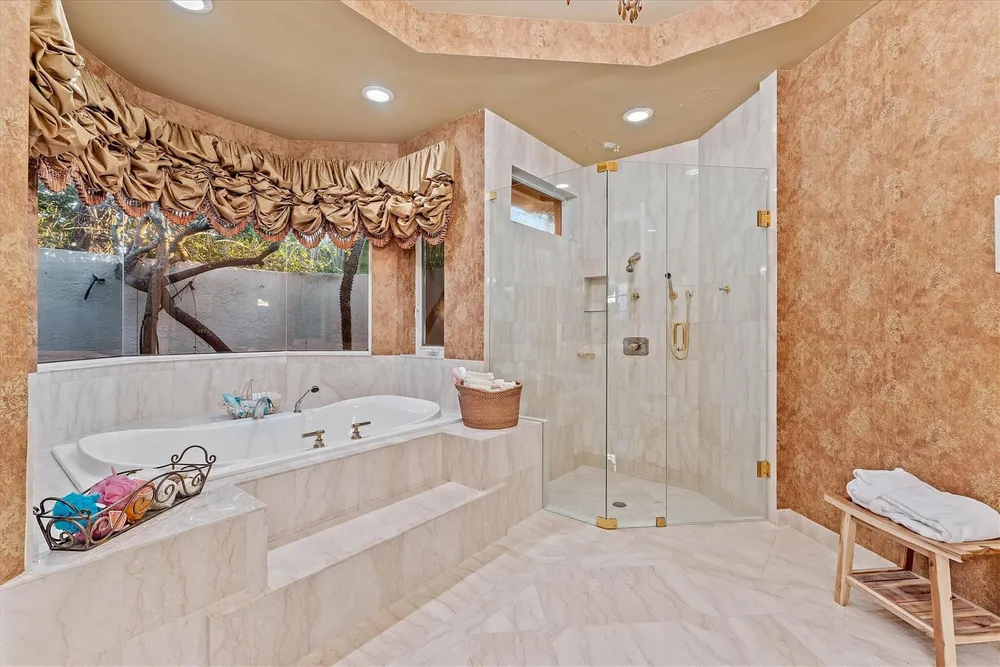 3060 Paddock Rd, Weston, FL 33331