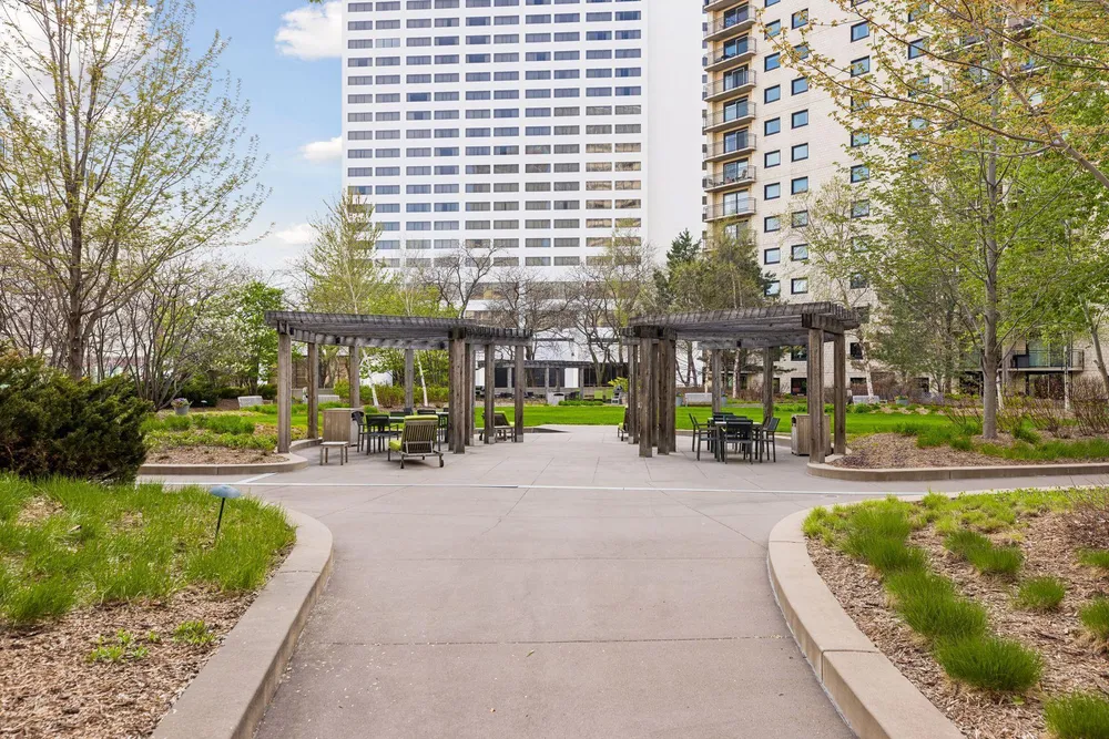 Nicollet Ave, Minneapolis, MN 55403