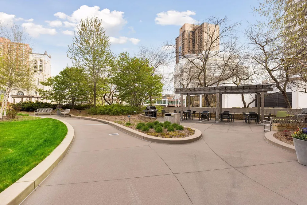 Nicollet Ave, Minneapolis, MN 55403