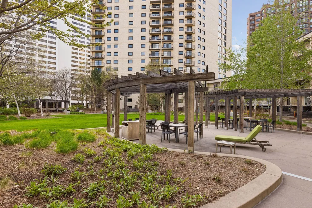 Nicollet Ave, Minneapolis, MN 55403