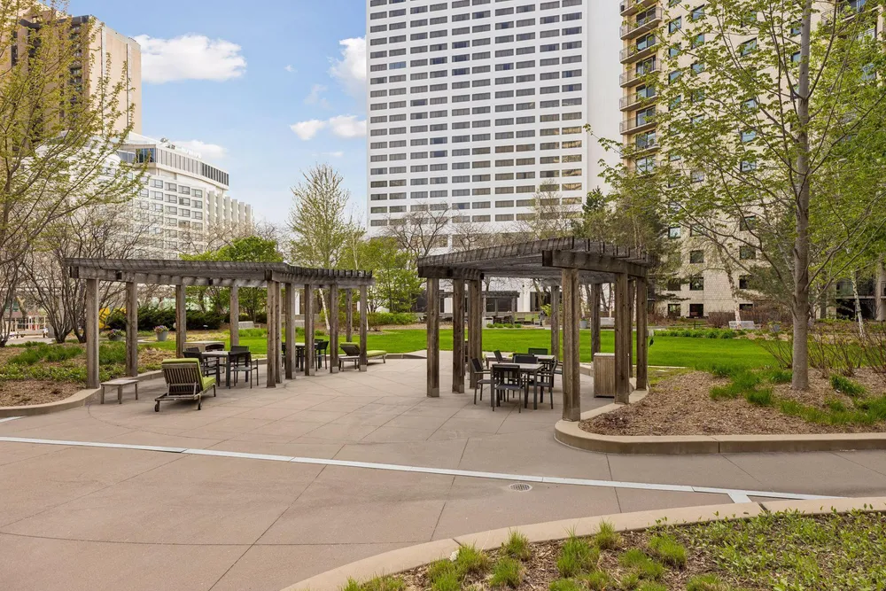 Nicollet Ave, Minneapolis, MN 55403