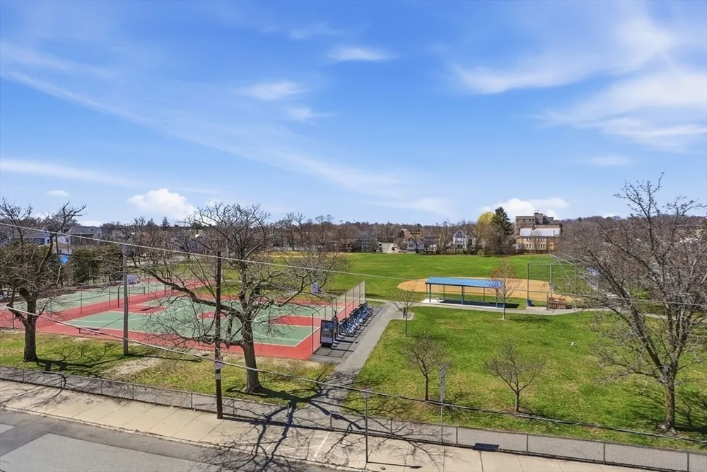 320 Fellsway W, Medford, MA 02155